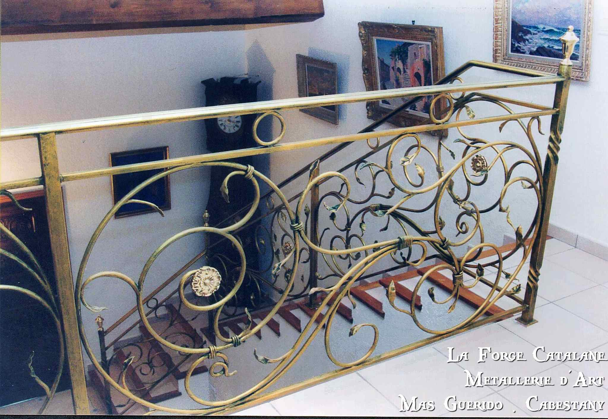 rampant ouvrage vegetal poteau ouvrage forge catalane.jpg